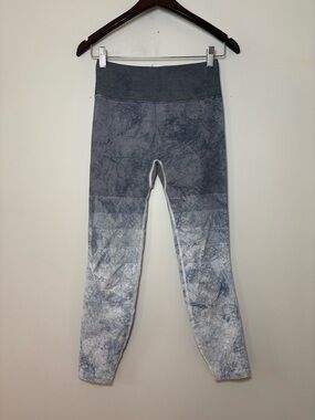 Lululemon Ebb To Train Tight Wash White Black Luna Size 8 High Rise Leggings